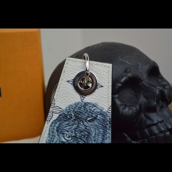 [SOLD] Louis Vuitton SAVANE KEY HOLDER Chapman Bro - Picture 3 of 7